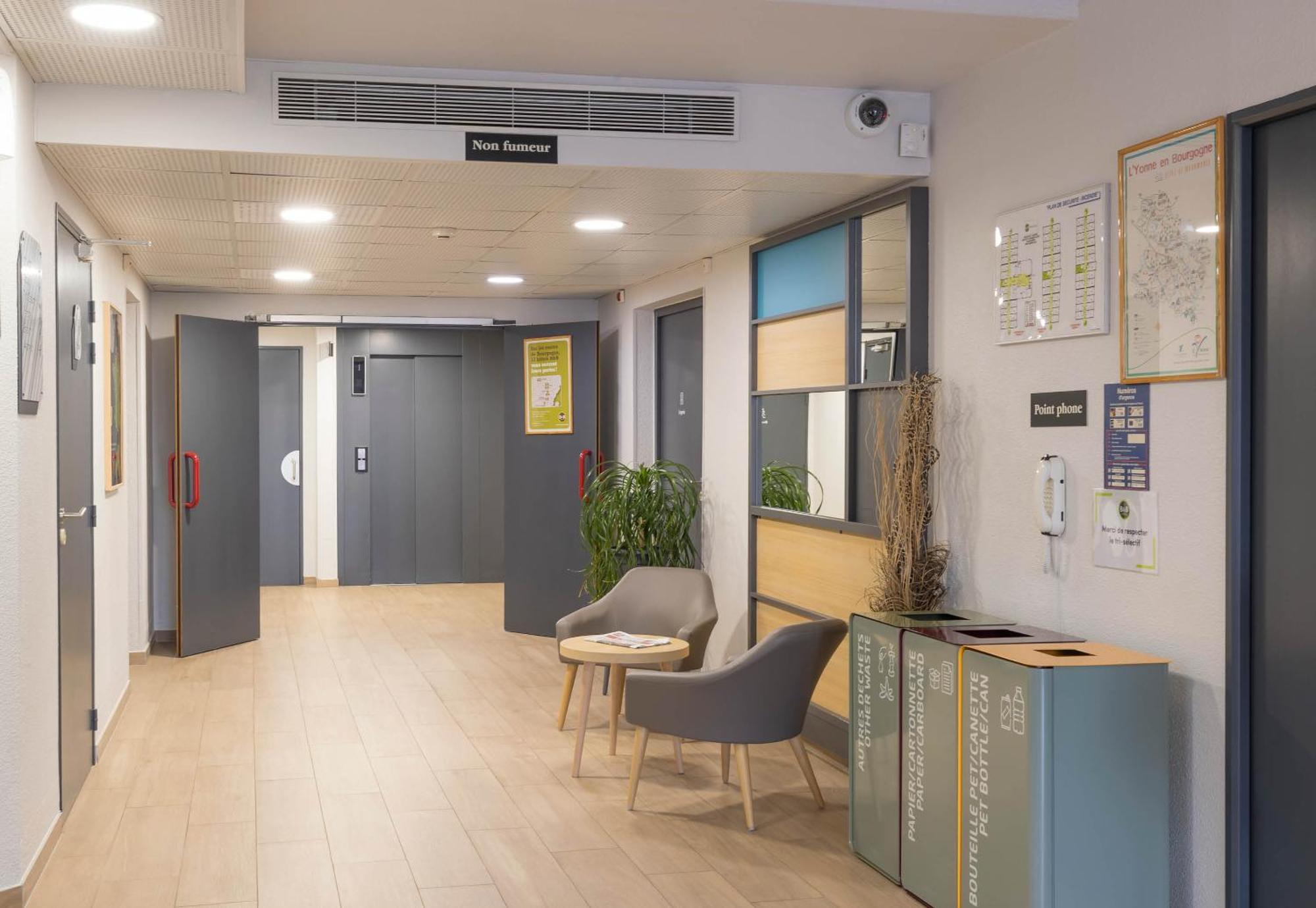 B&B Hotel Auxerre Monéteau Eksteriør bilde