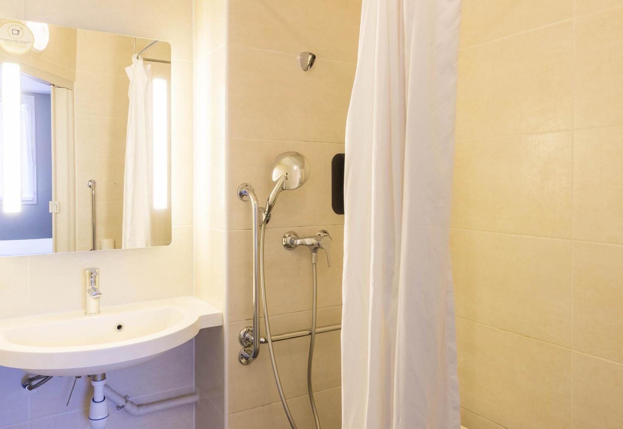 B&B Hotel Auxerre Monéteau Eksteriør bilde